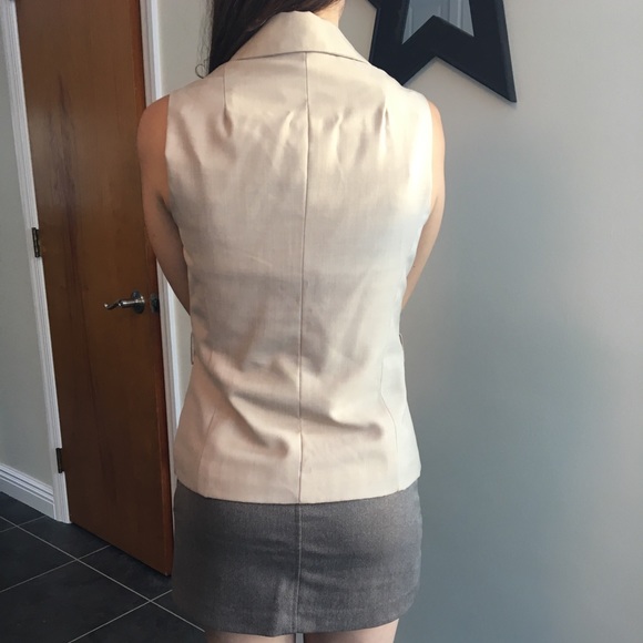 Button up vest - Picture 2 of 3